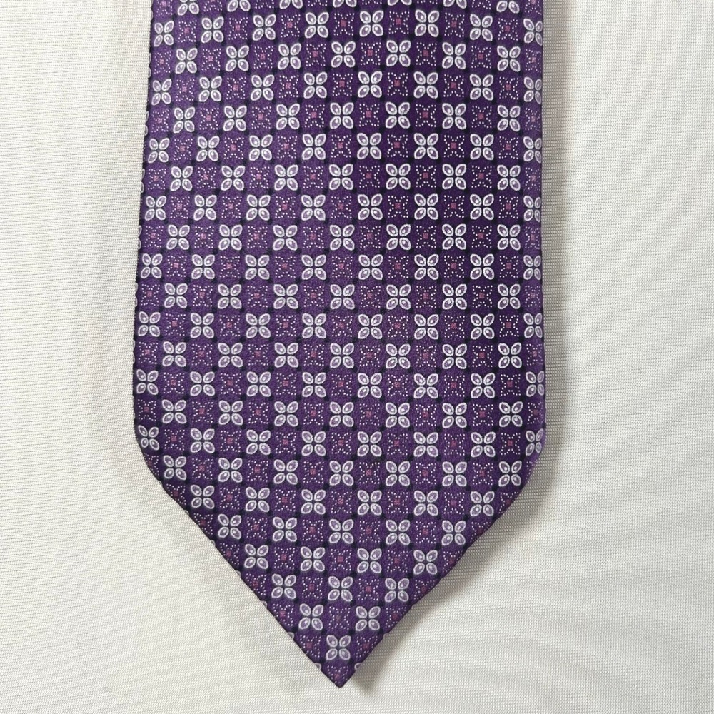 Brioni Tie 100% Silk Purple Floral Medallion Handmade Italy 64x3.25" Luxury Mens